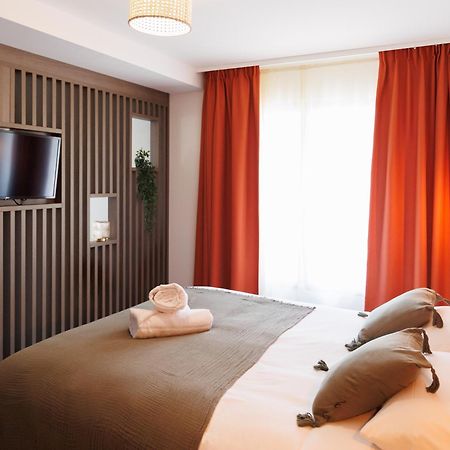 Appart'Hotel Le Corot - Acces Autonome - Saint-Junien Centre Exterior photo